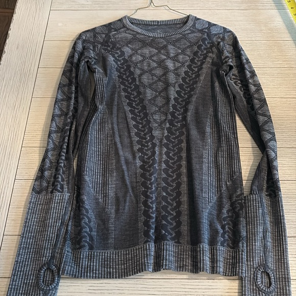 Lululemon Rest Less gray pullover size 8 - Picture 2 of 6